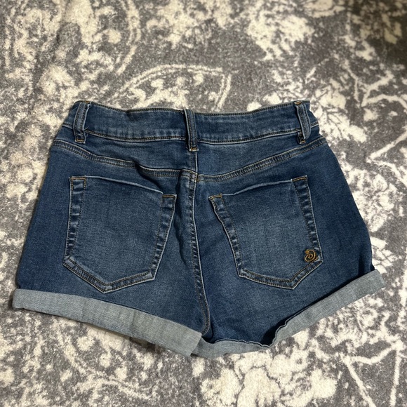 Indigo Rein - Picture 3 of 3